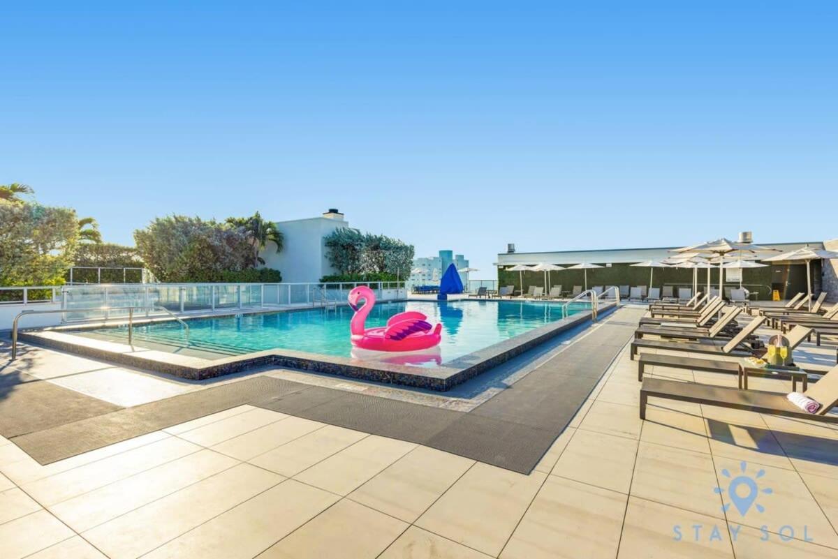 Tropical Oasis - Rooftop Pool- Near Beach - Gym Apartment Hollywood Exterior photo